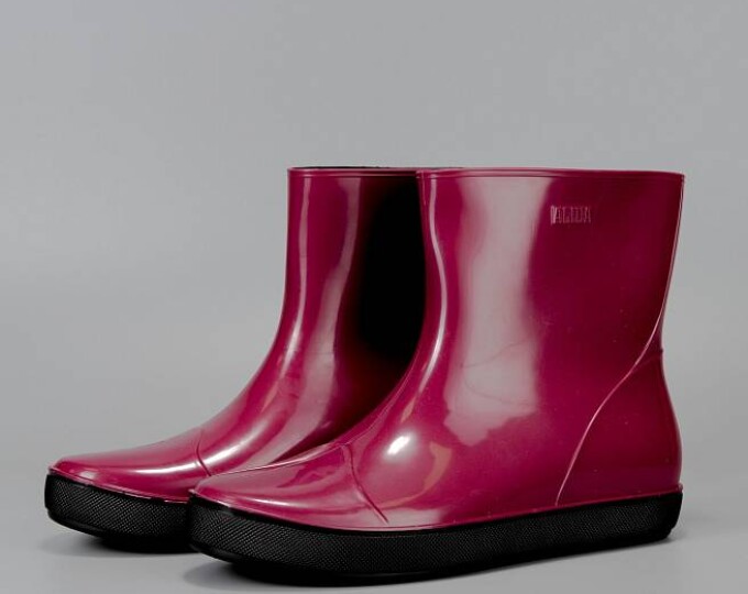 Полусапожки Nordman «Alida» (ПВХ, бордовые с черной подошвой, утепленные флисом) - изображение 1 